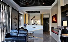 Fly And Stay Airport Hotel